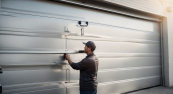 Panduan Perawatan Aksesori Pintu Garasi Agar Awet dan Aman